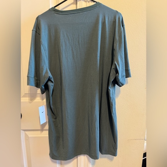 Nike Dry-Fit Green Short Sleeve Shirt Size XXL - Picture 8 of 8